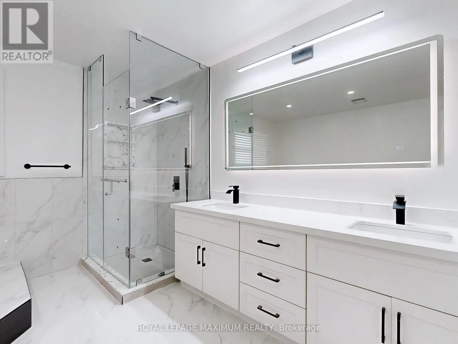 22 A WALTHAM CRESCENT