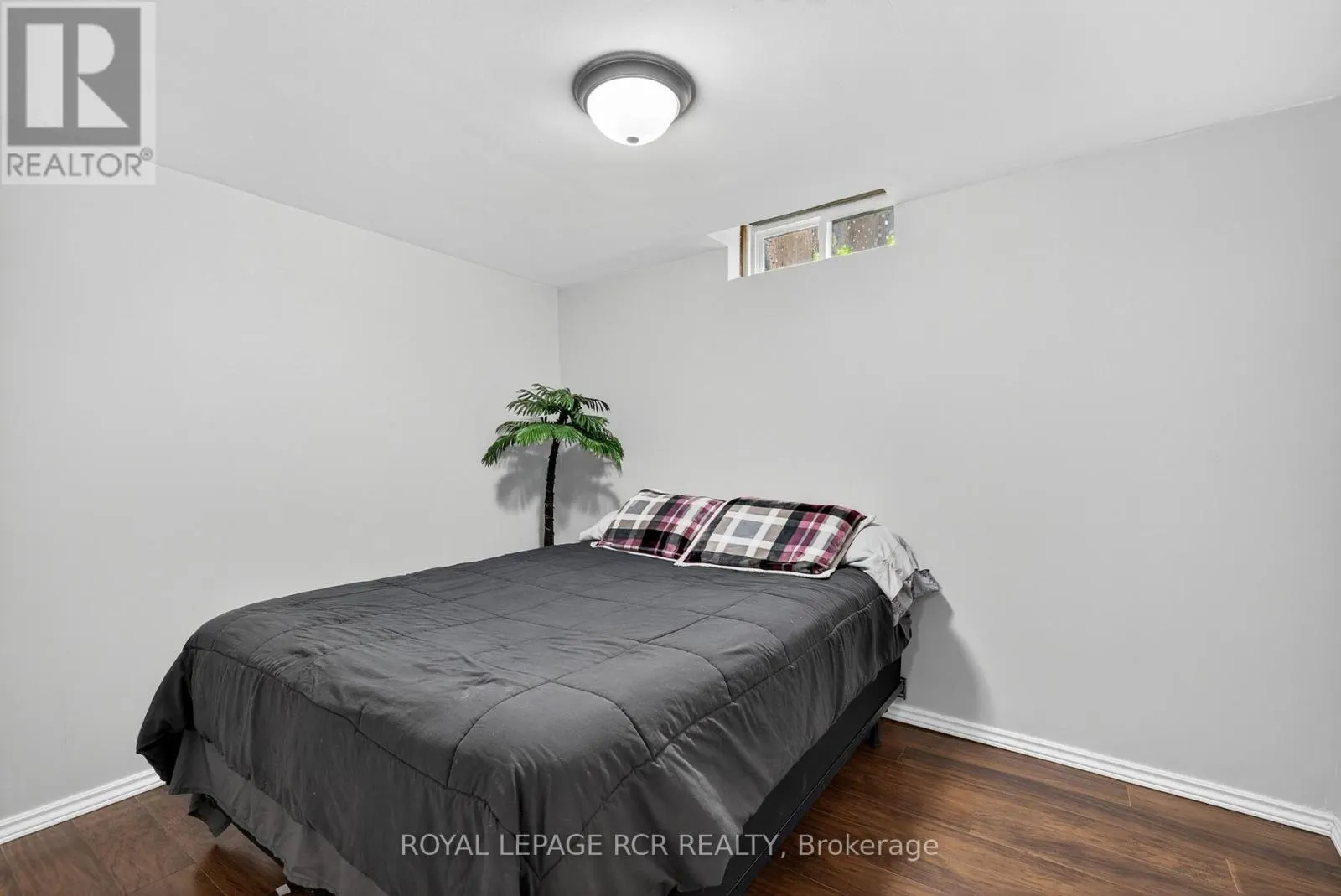 33 SUMMERHILL ROAD