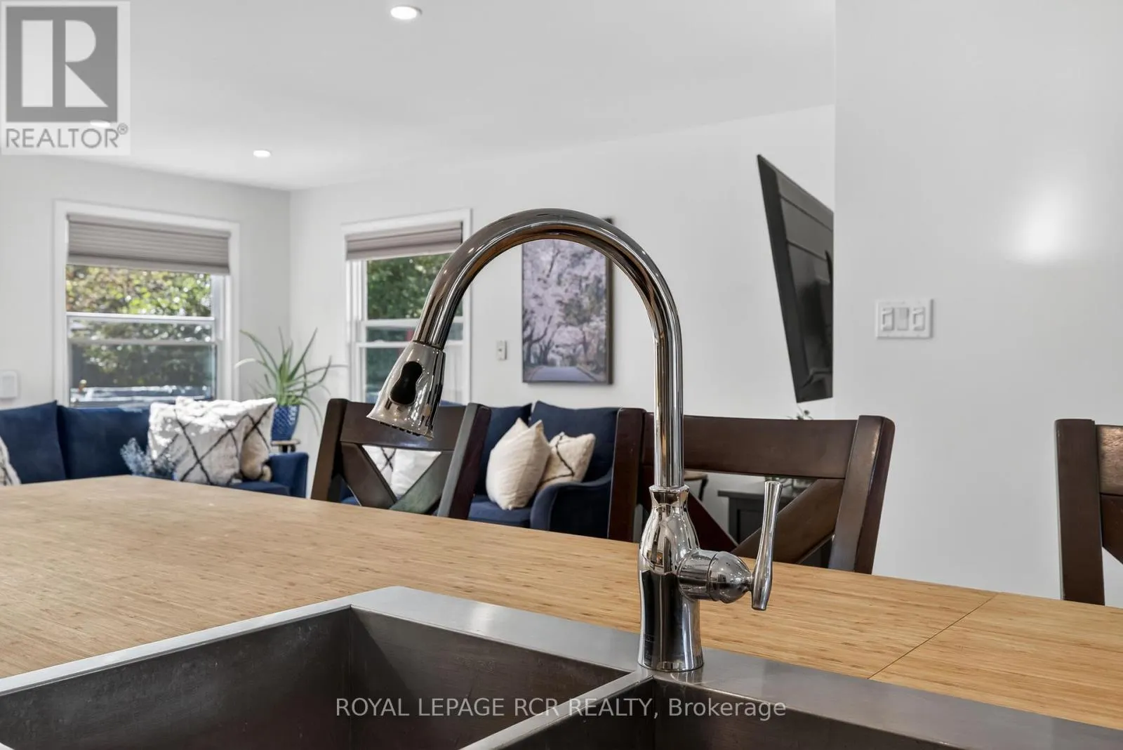 33 SUMMERHILL ROAD