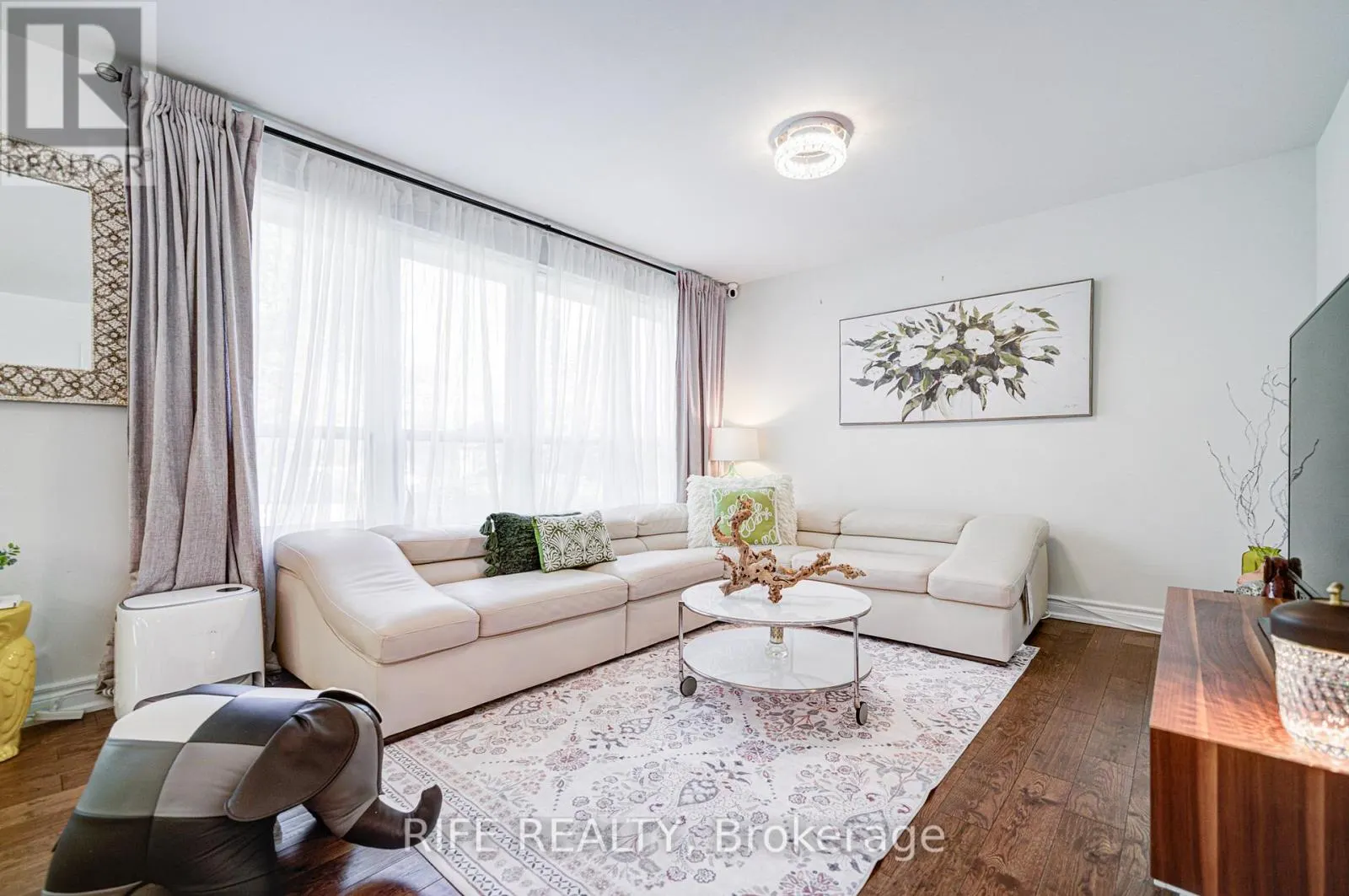 306 WENLOCK STREET