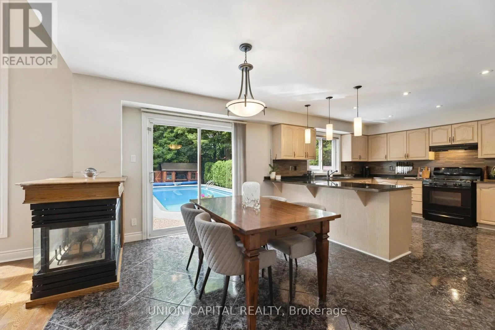 86 CHARING CRESCENT