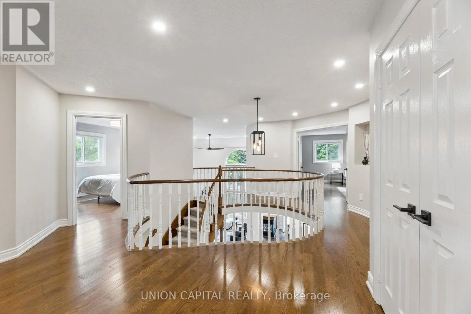 86 CHARING CRESCENT