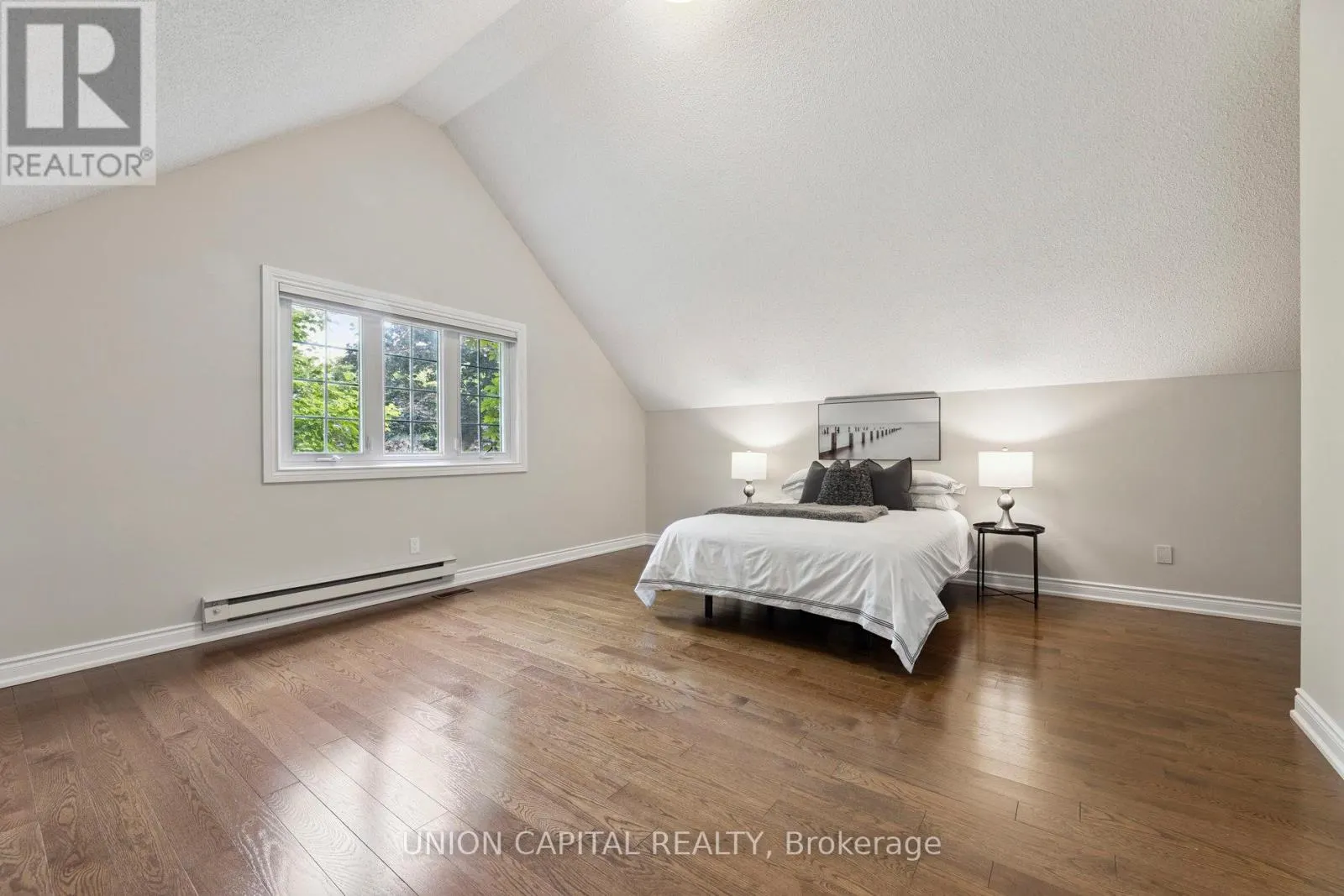 86 CHARING CRESCENT