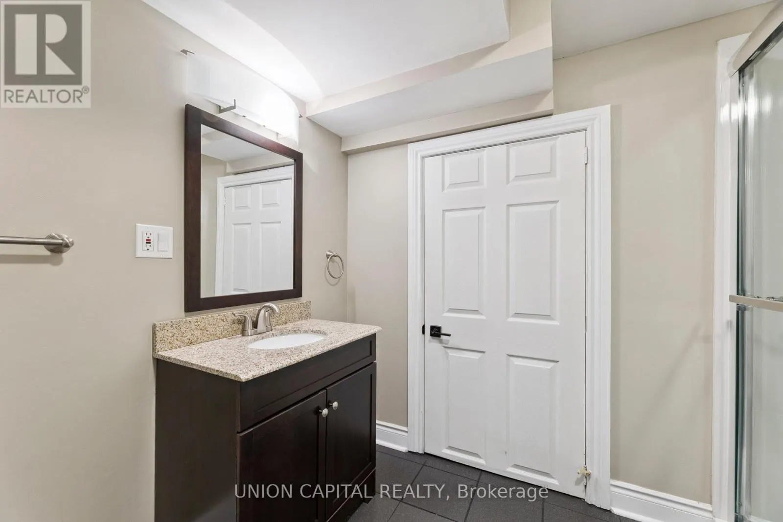 86 CHARING CRESCENT