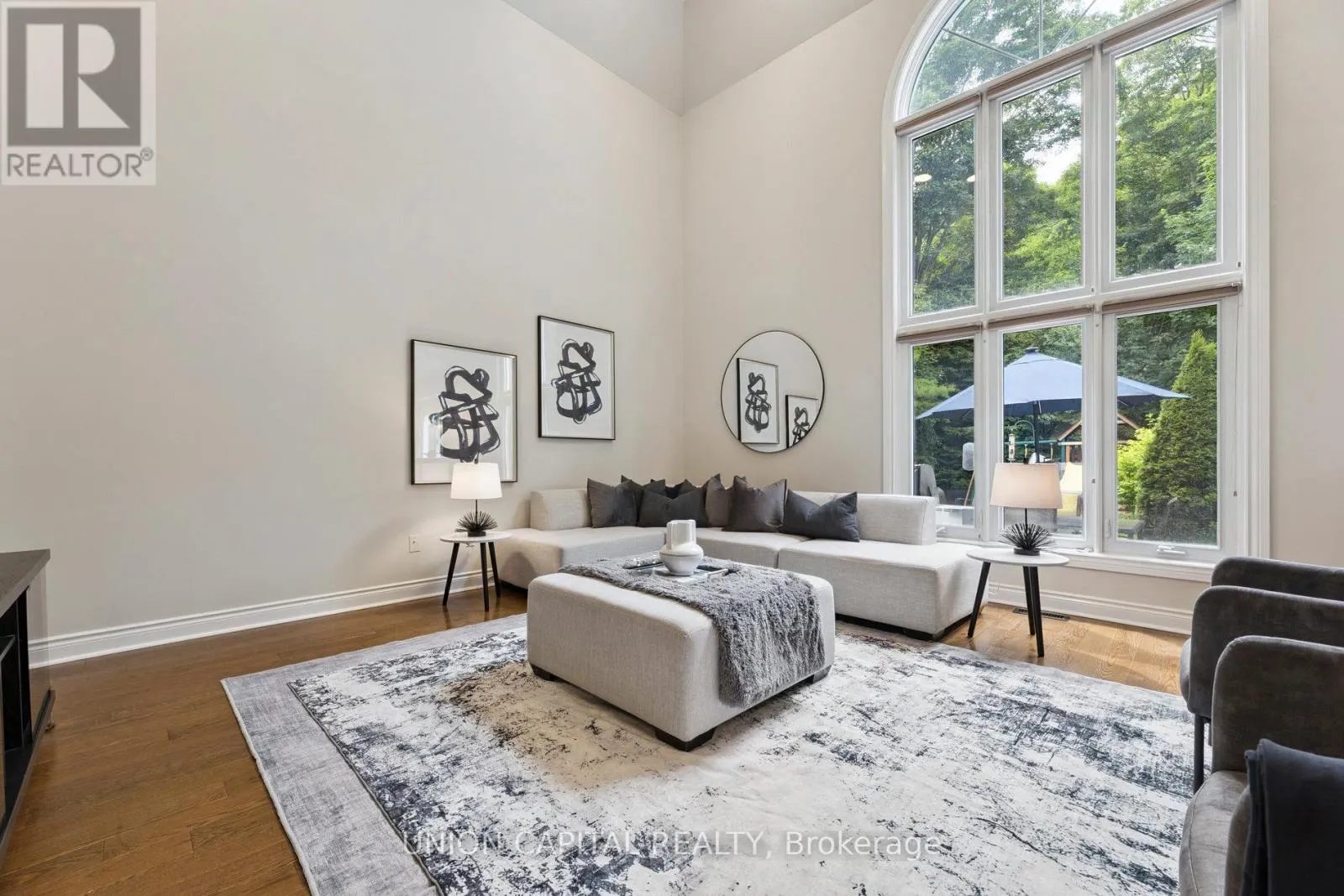 86 CHARING CRESCENT