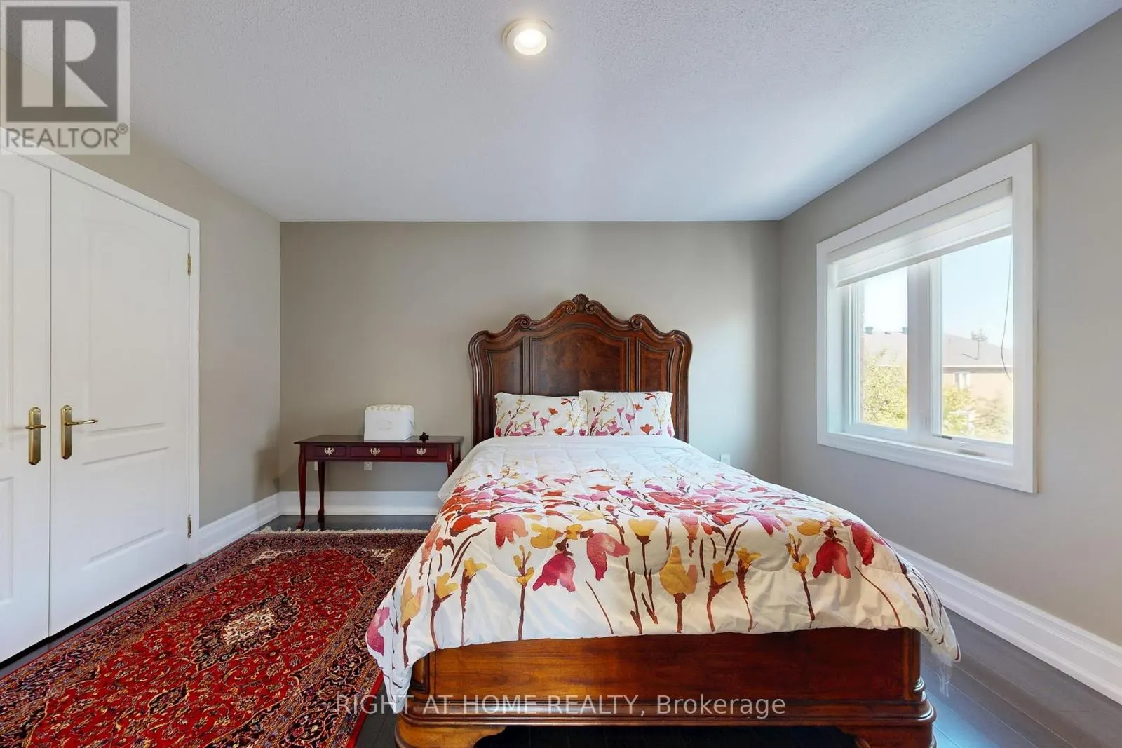 8 SPRINGBROOK DRIVE