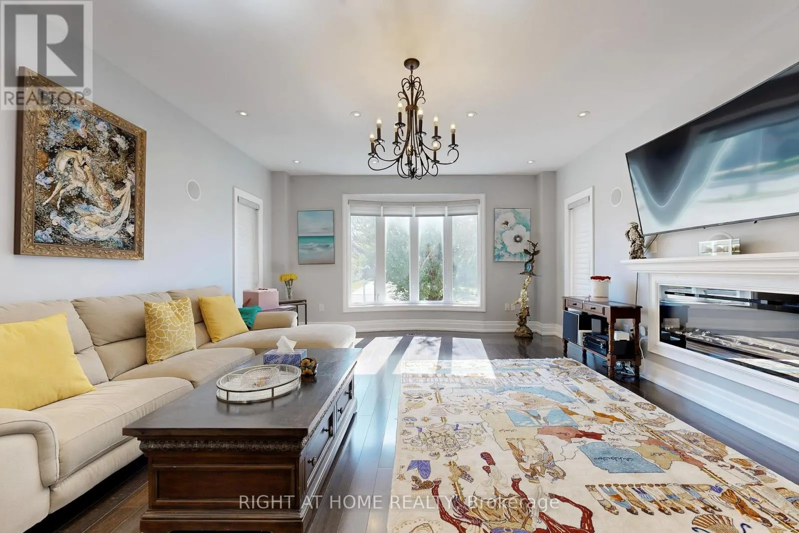 8 SPRINGBROOK DRIVE