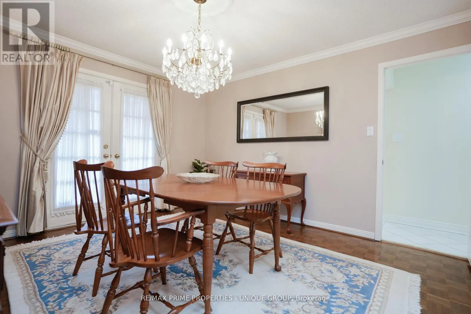 9 LONGWATER CHASE