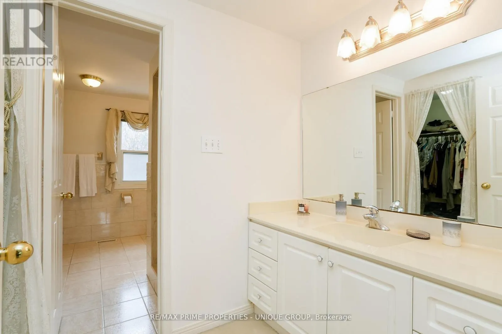 9 LONGWATER CHASE