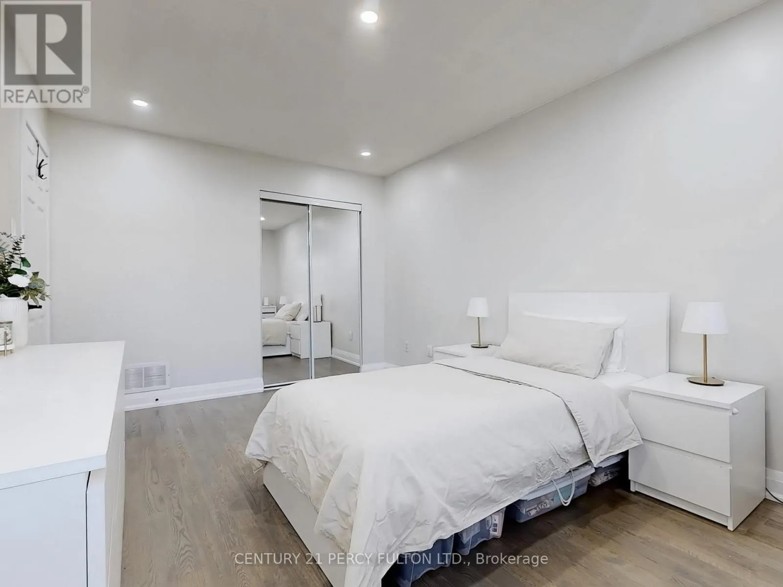 74 DOUBTFIRE CRESCENT