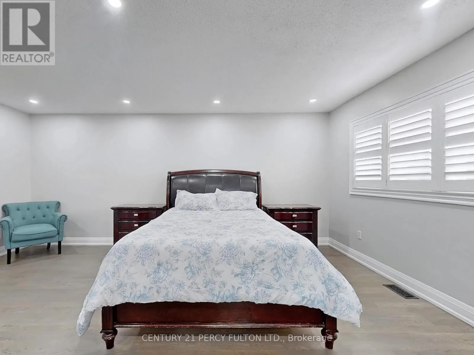 74 DOUBTFIRE CRESCENT