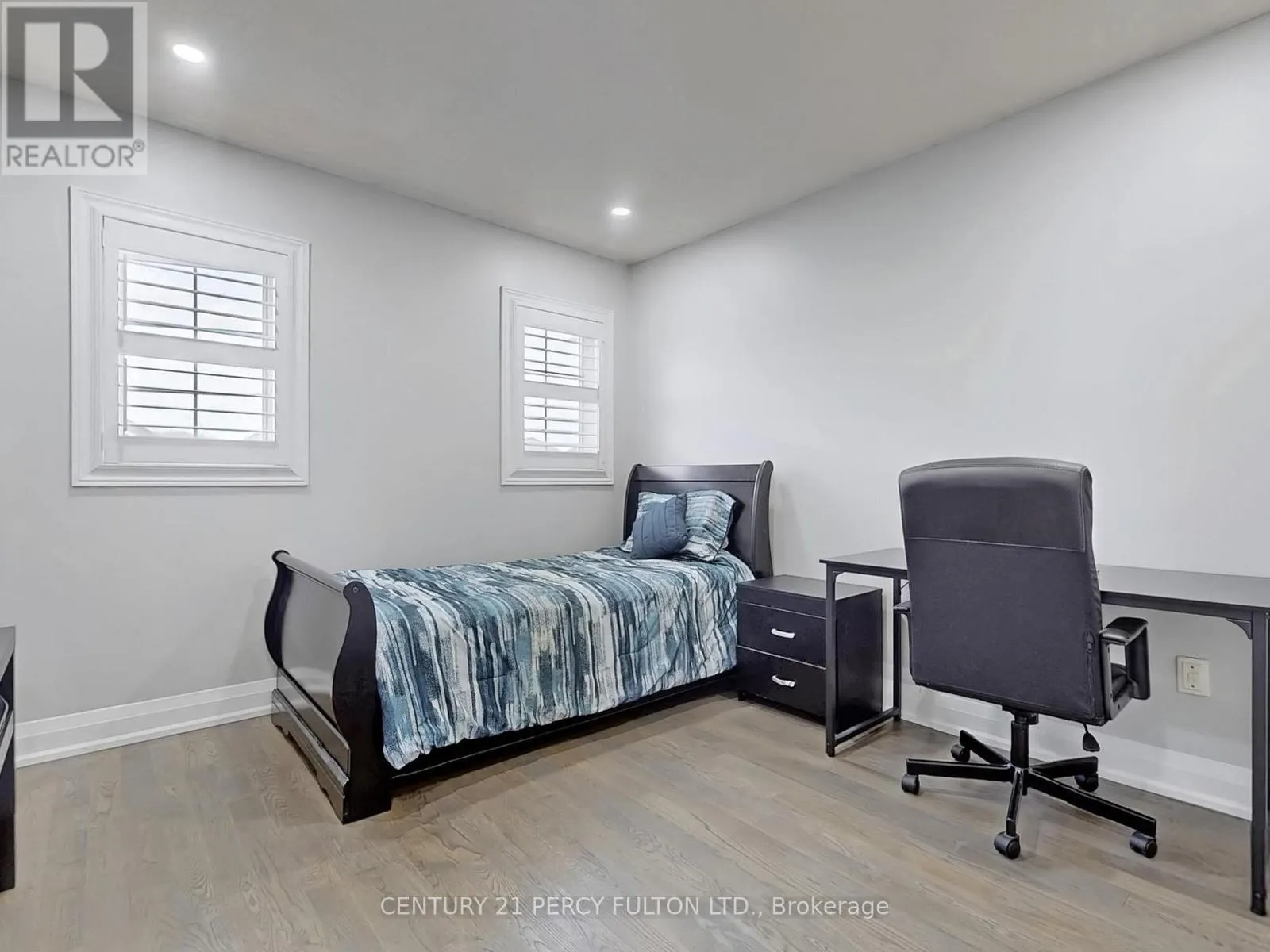74 DOUBTFIRE CRESCENT