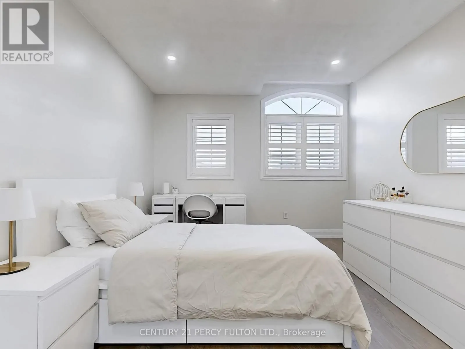 74 DOUBTFIRE CRESCENT