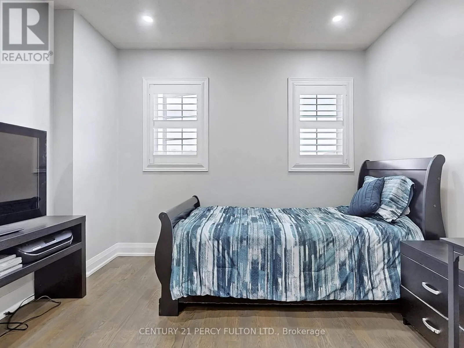 74 DOUBTFIRE CRESCENT