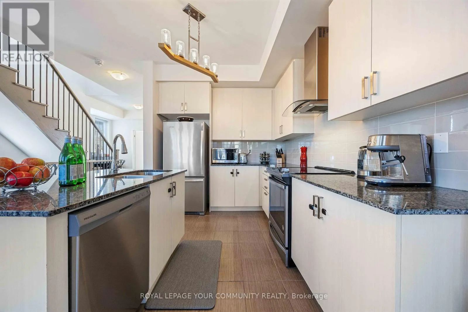 320 CLAY STONES STREET