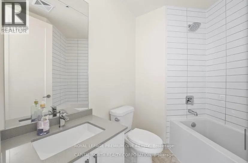 PH218 - 9000 JANE STREET
