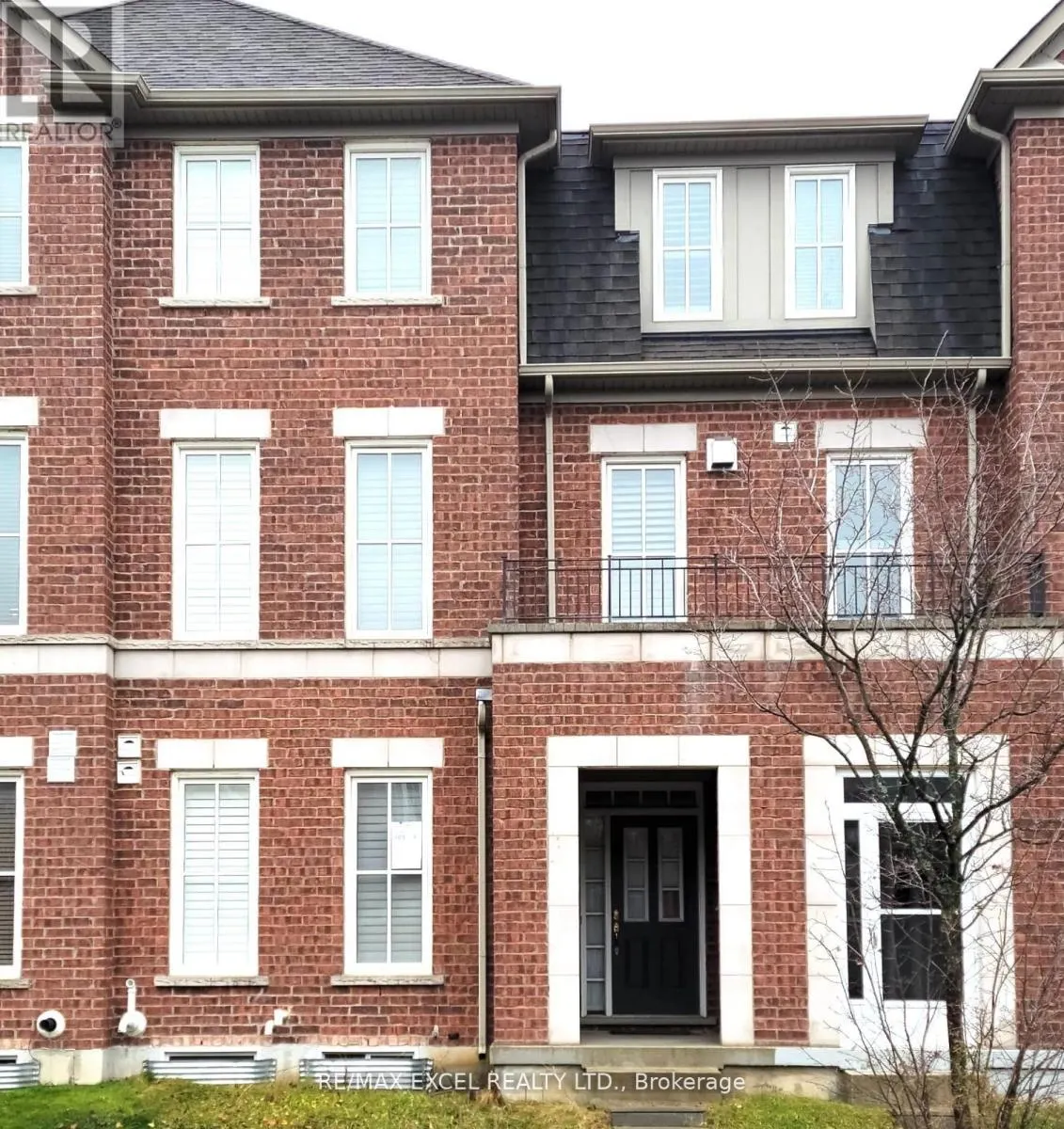 17 EARNSHAW DRIVE