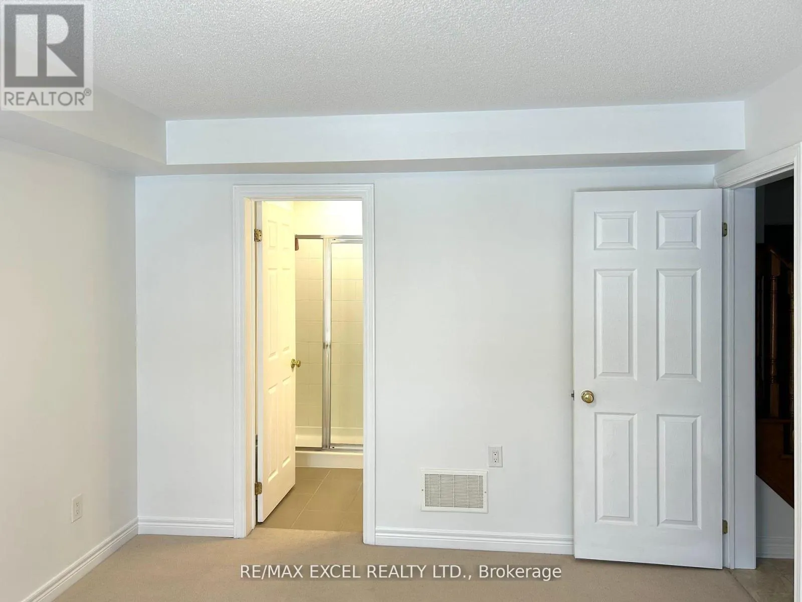 17 EARNSHAW DRIVE