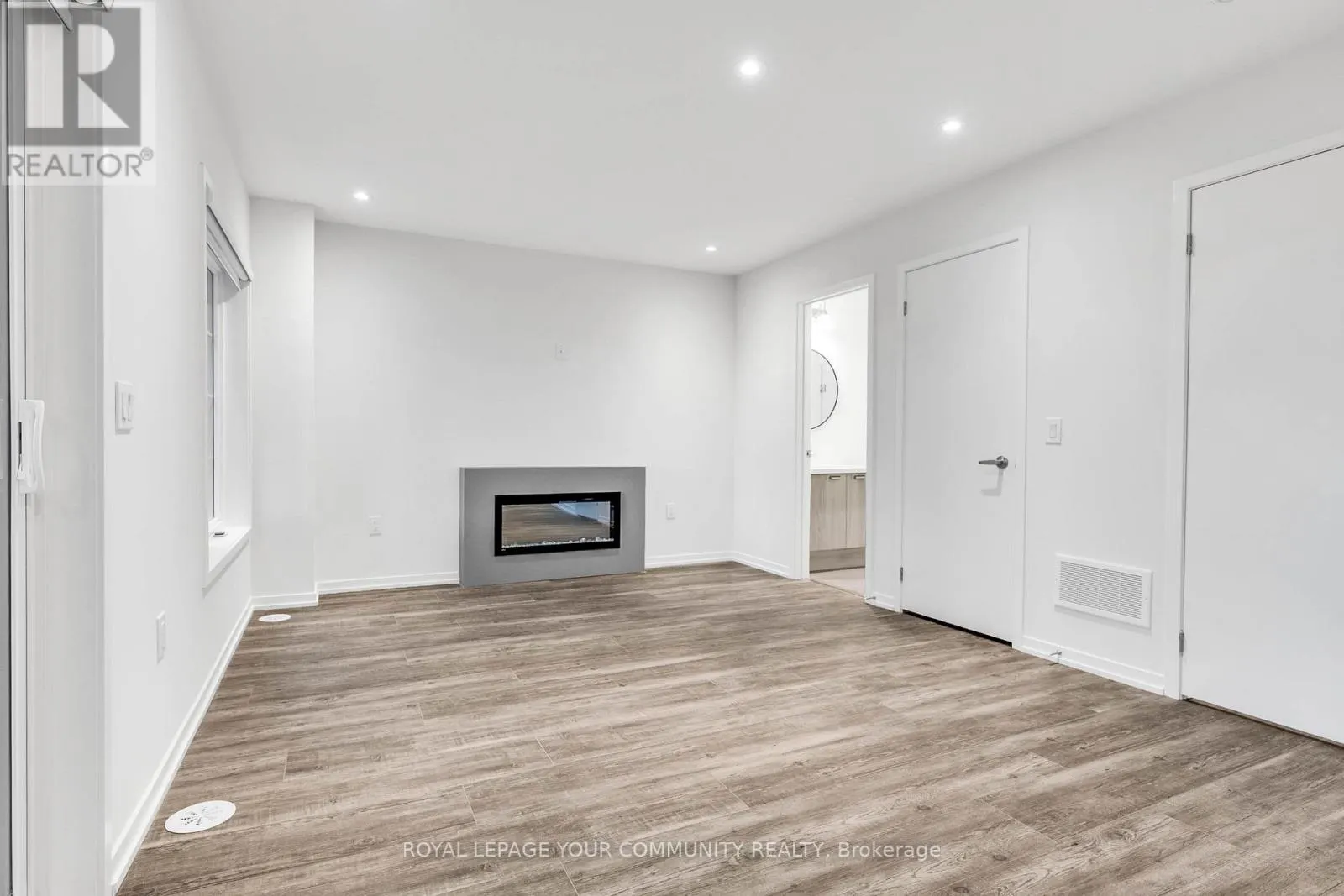 38 ARBOUR GREEN CRESCENT