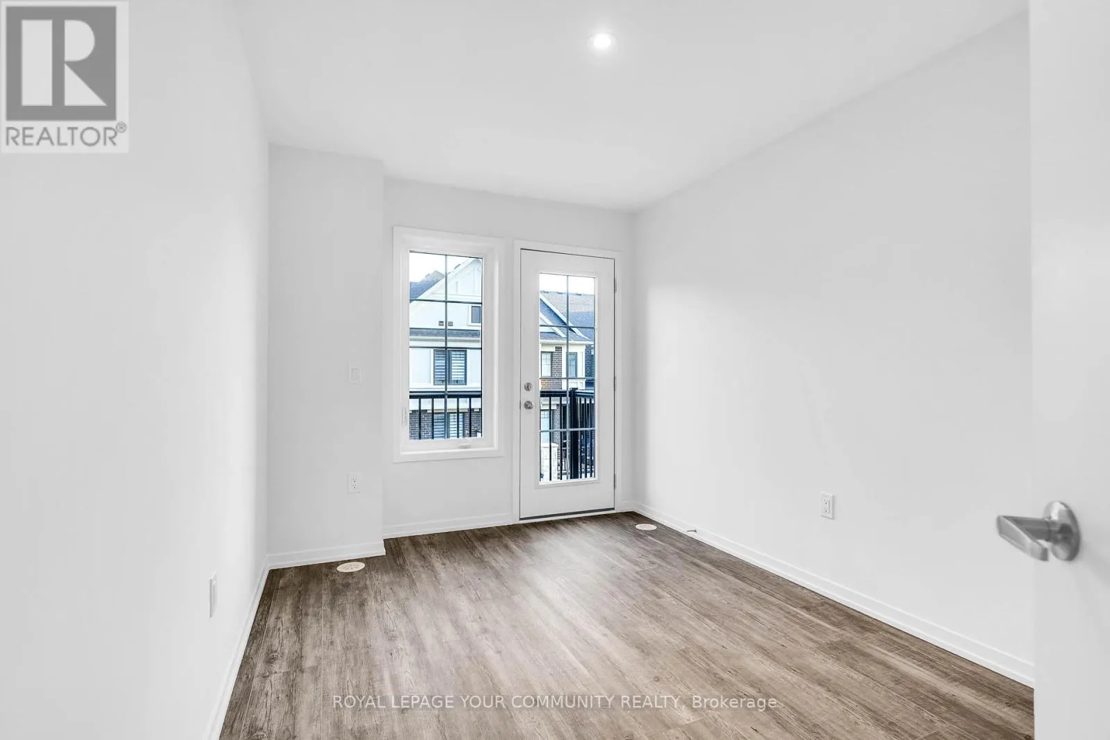 38 ARBOUR GREEN CRESCENT