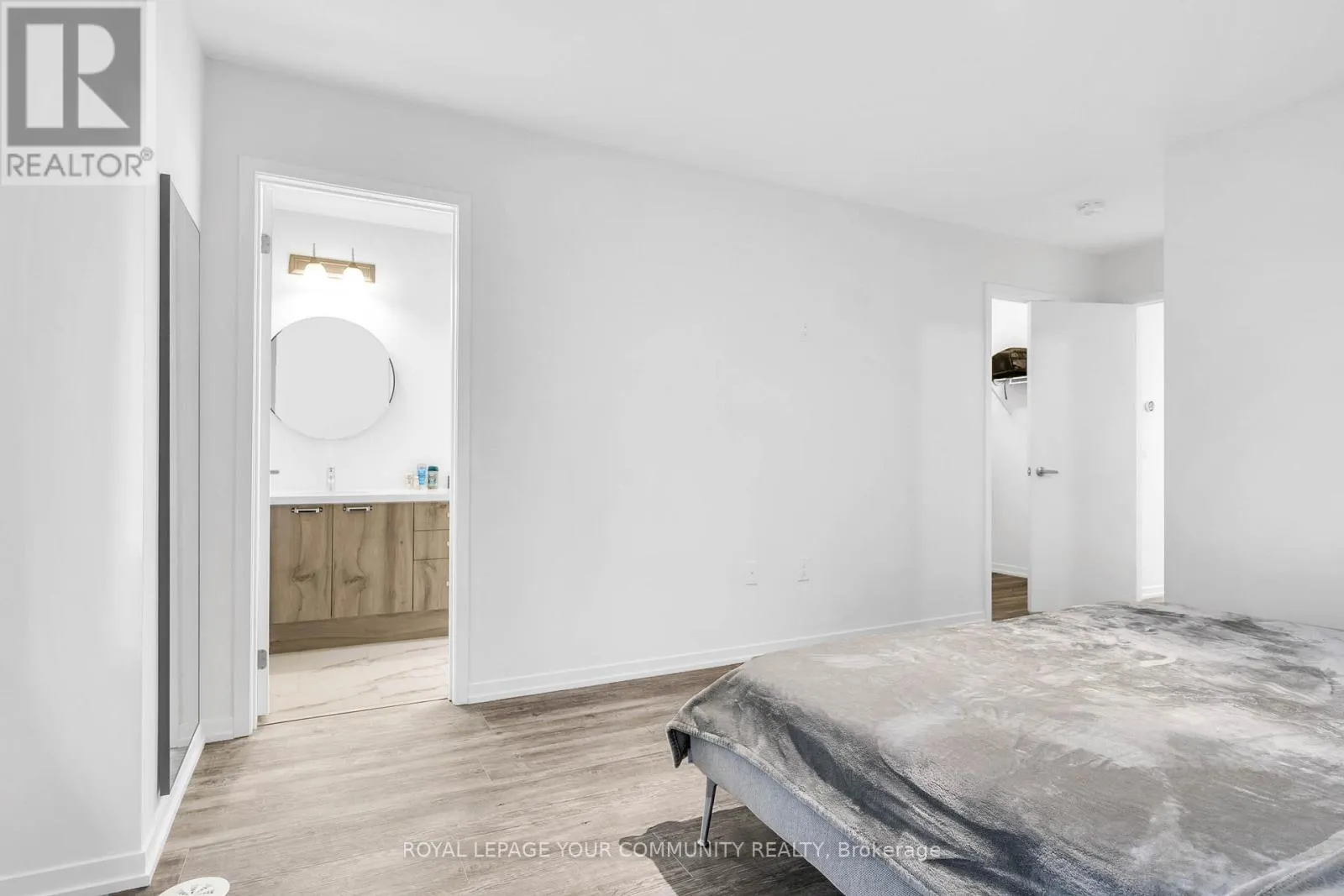 38 ARBOUR GREEN CRESCENT