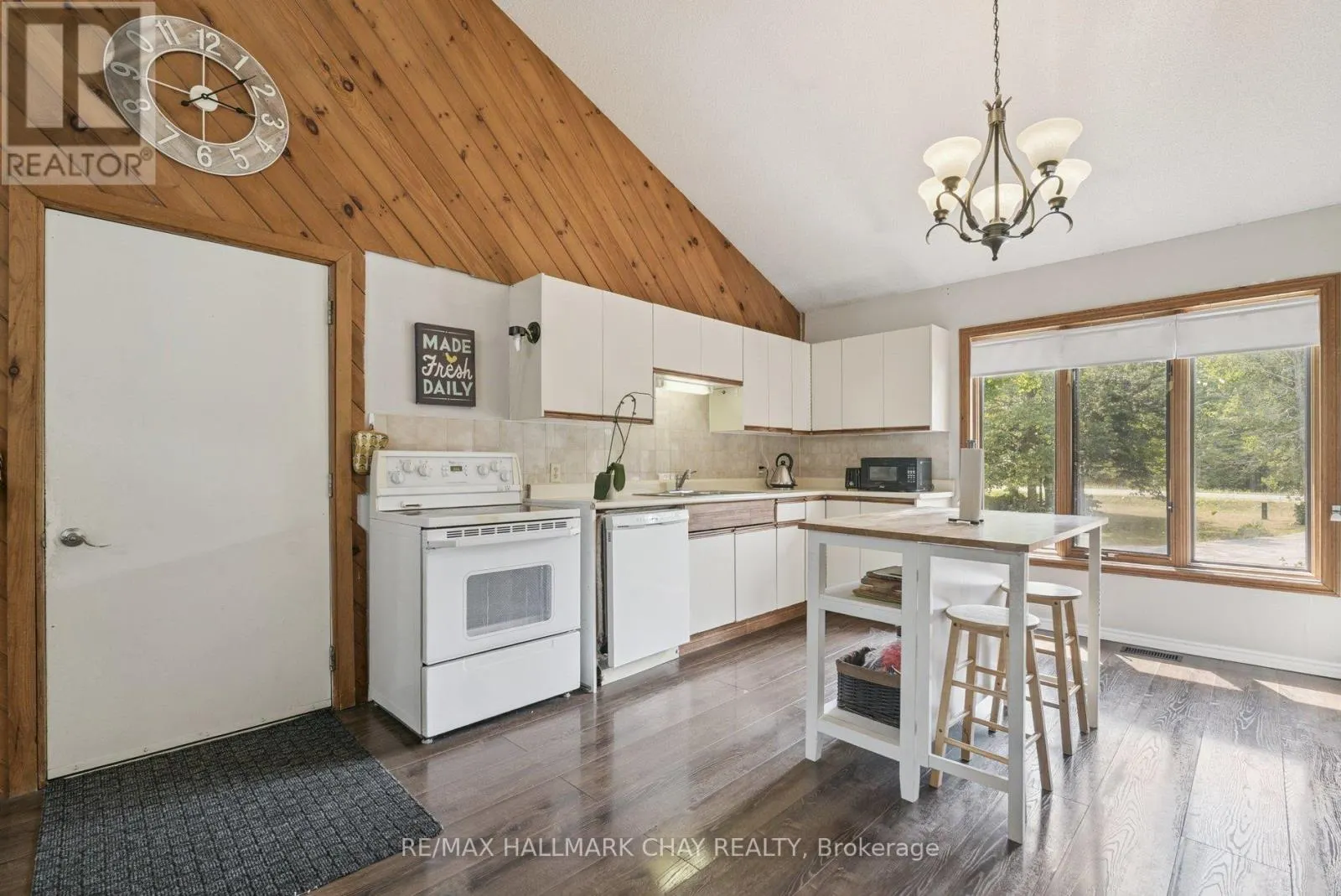 7521 COUNTY ROAD 10