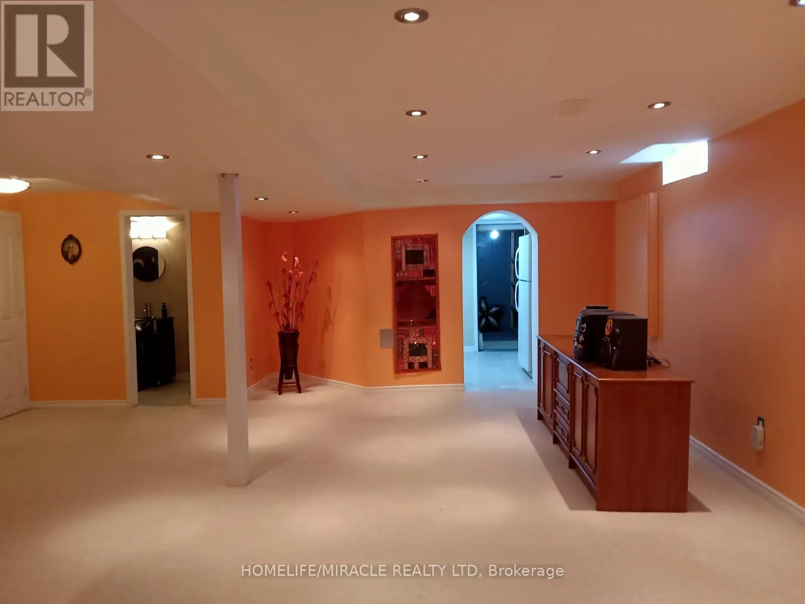 2 NESSIE STREET