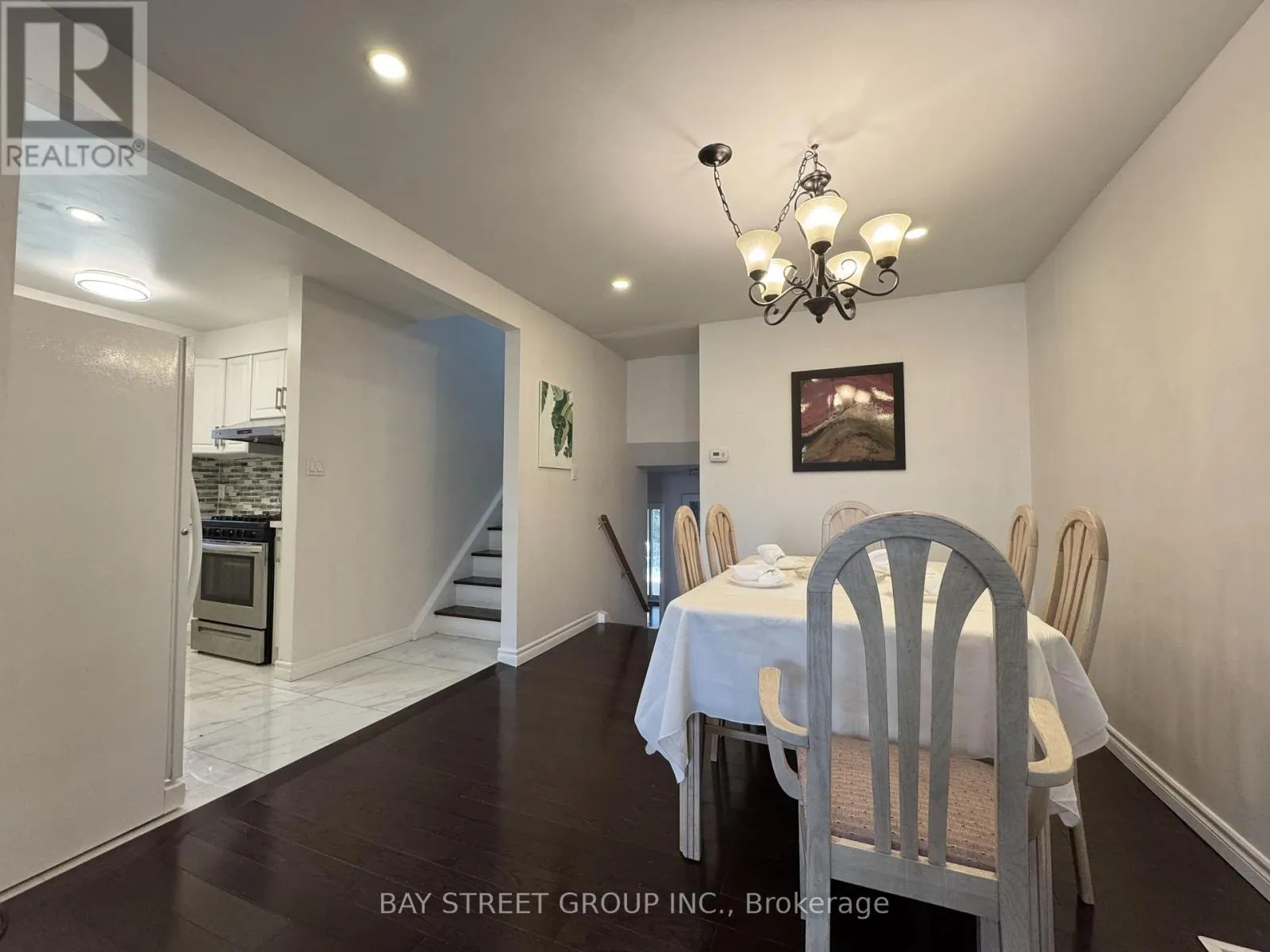 MAIN FLOOR - 43 SHERWOOD FOREST DRIVE