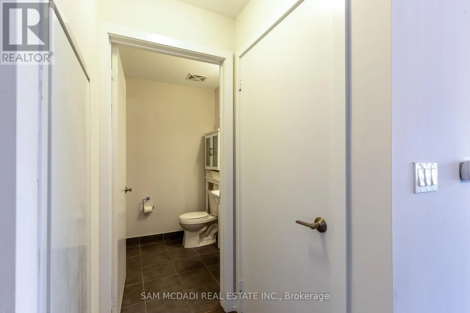 114 - 555 WILLIAM GRAHAM DRIVE