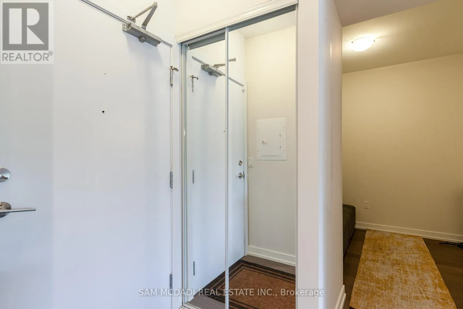 114 - 555 WILLIAM GRAHAM DRIVE
