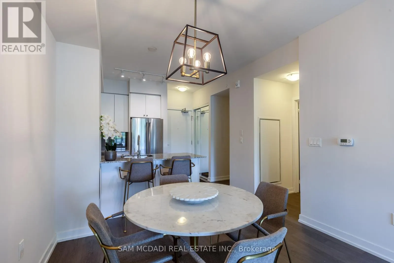 114 - 555 WILLIAM GRAHAM DRIVE
