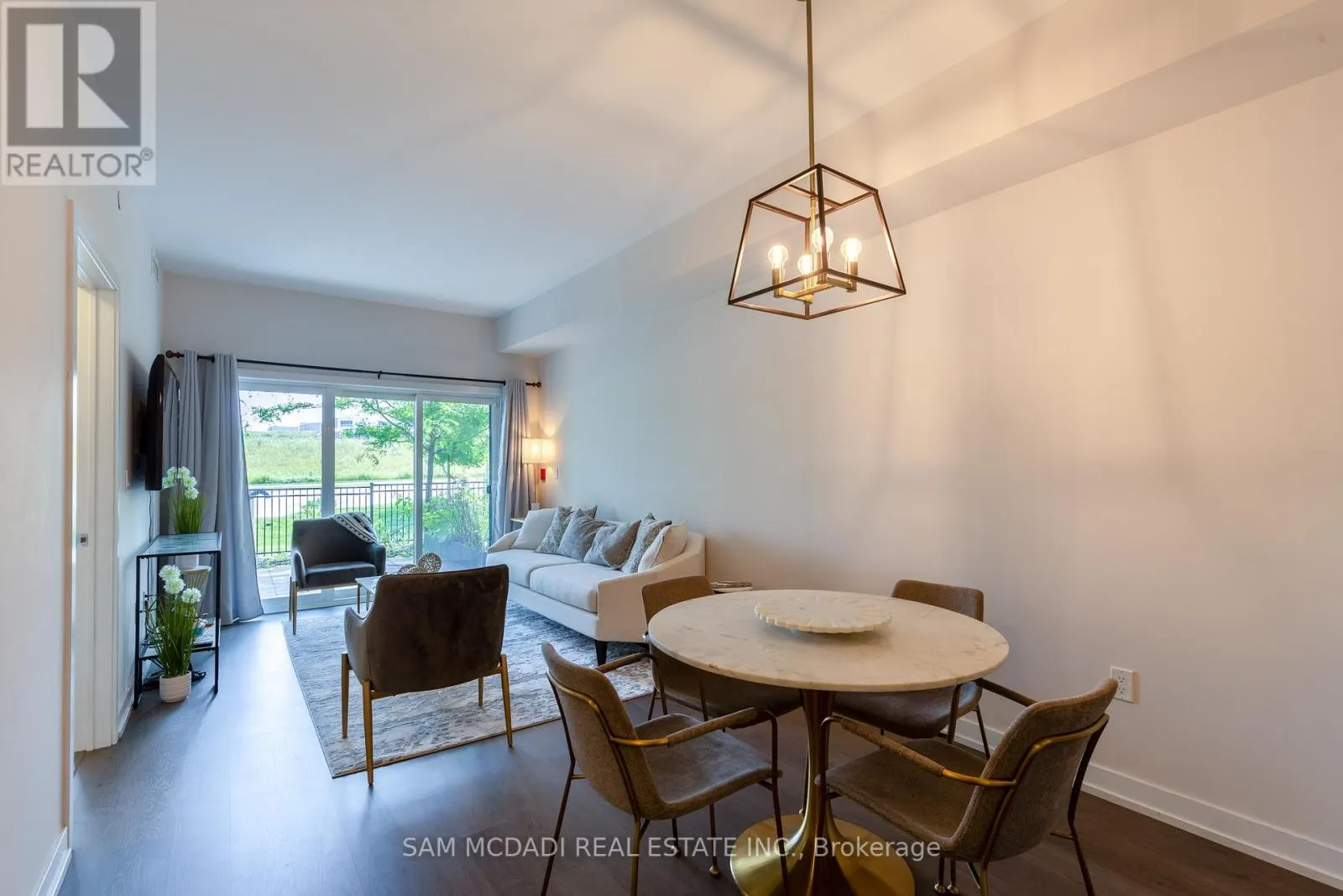 114 - 555 WILLIAM GRAHAM DRIVE