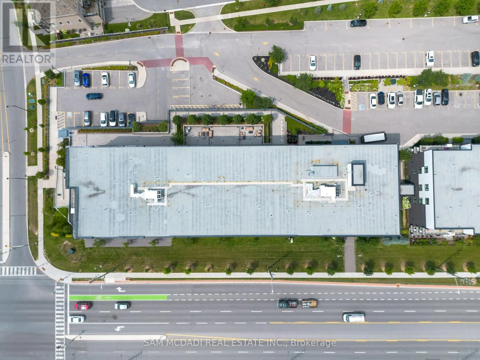 114 - 555 WILLIAM GRAHAM DRIVE