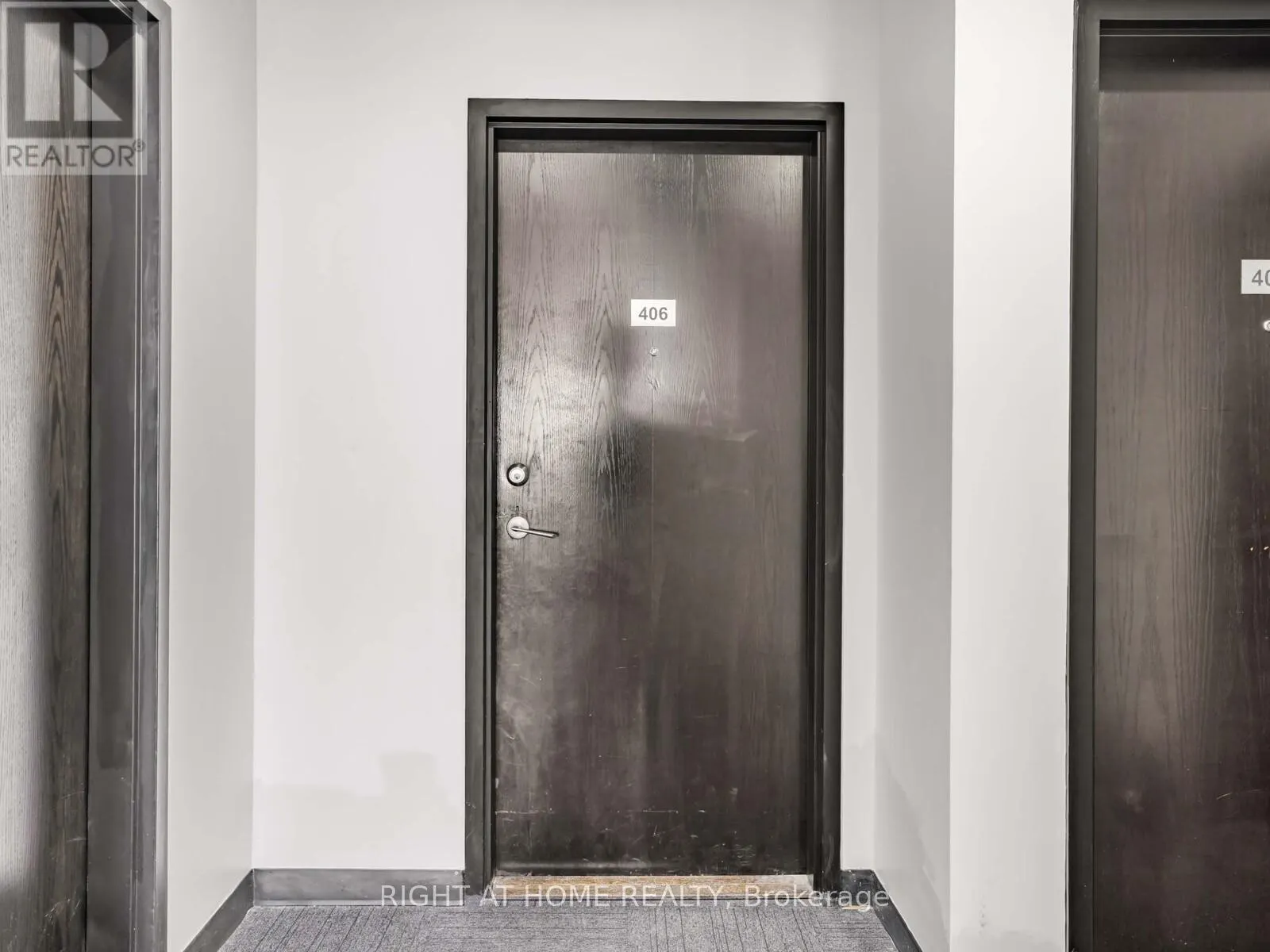 406 - 10376 YONGE STREET