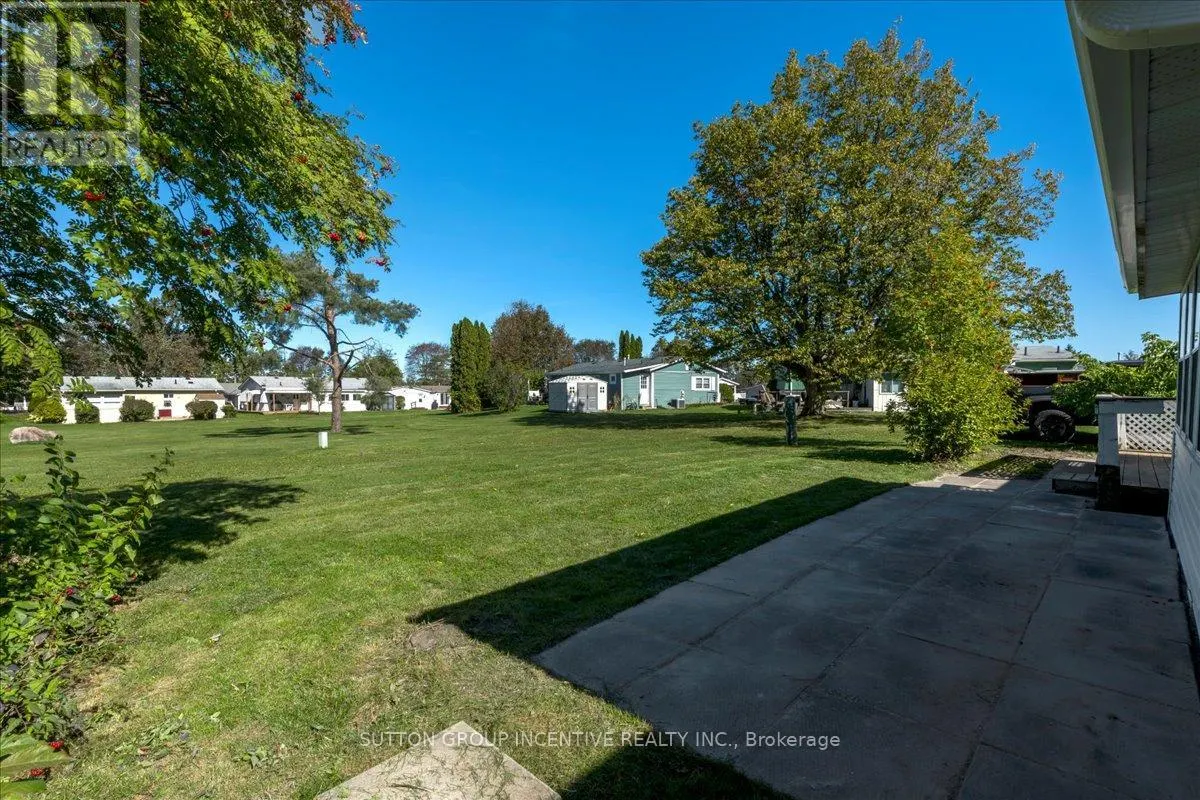 10 MIMOSA CRESCENT