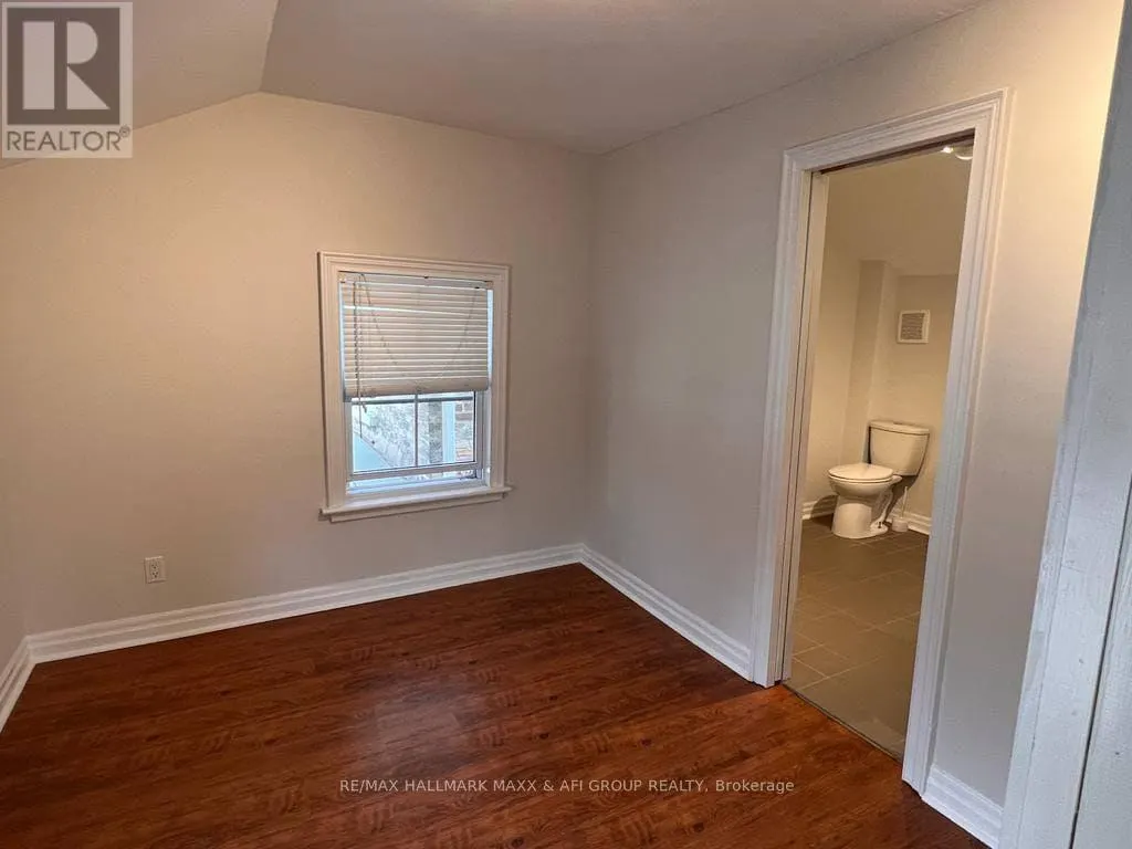 FRONT - 61 WELLINGTON STREET E