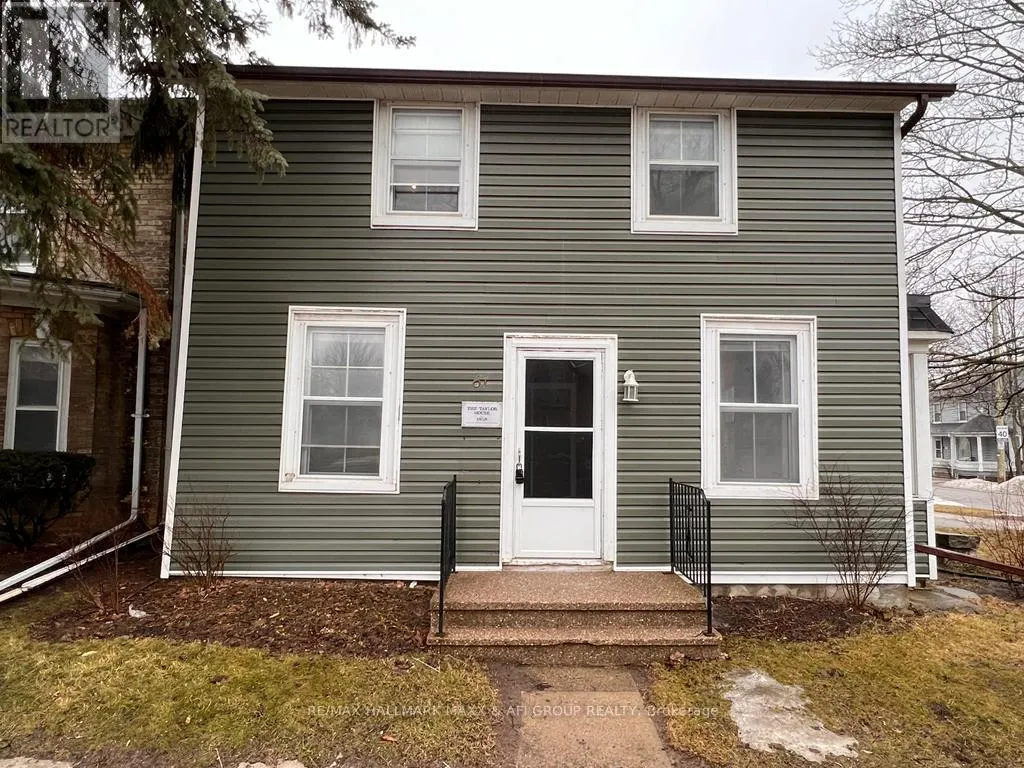 FRONT - 61 WELLINGTON STREET E