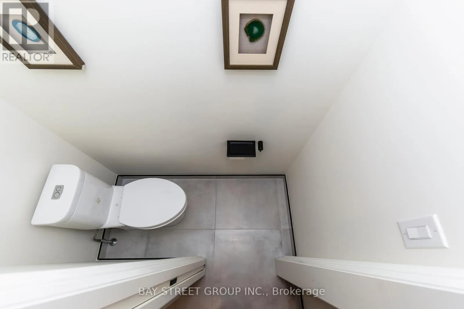 128 BEVERLEY GLEN BOULEVARD