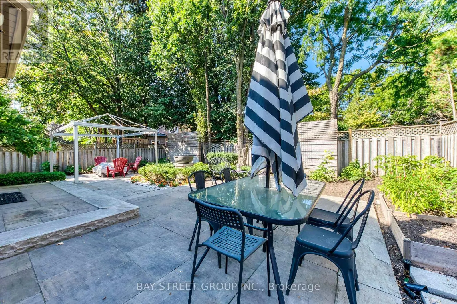 128 BEVERLEY GLEN BOULEVARD