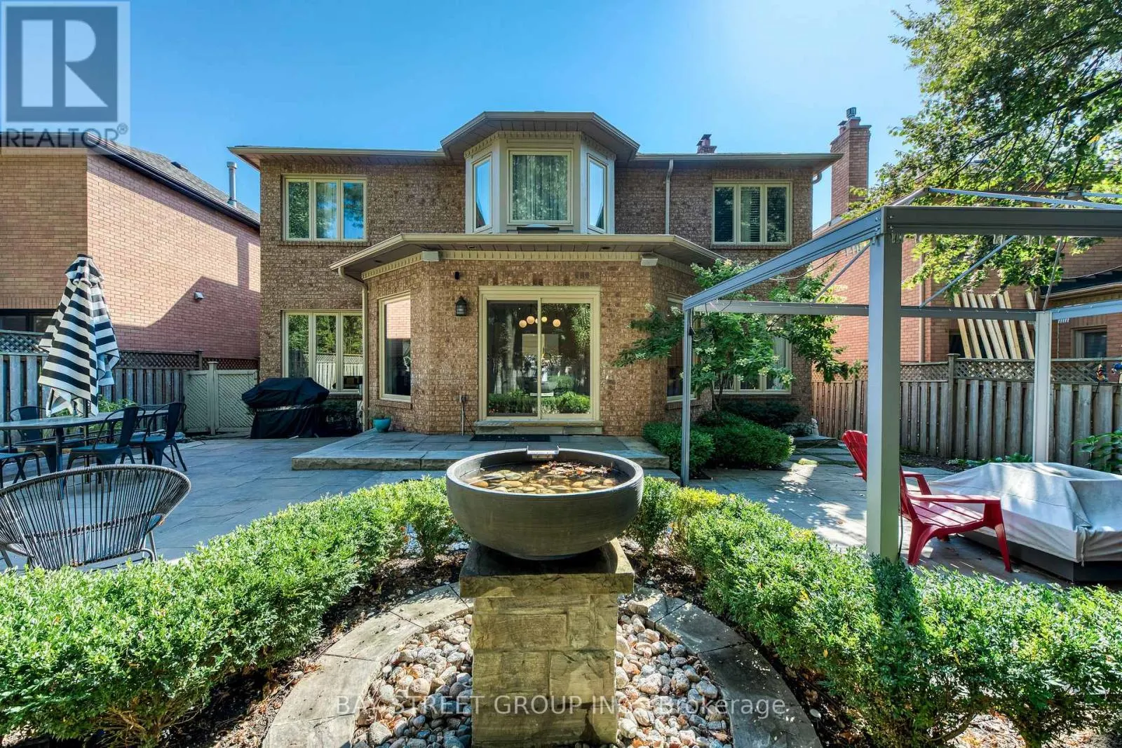 128 BEVERLEY GLEN BOULEVARD