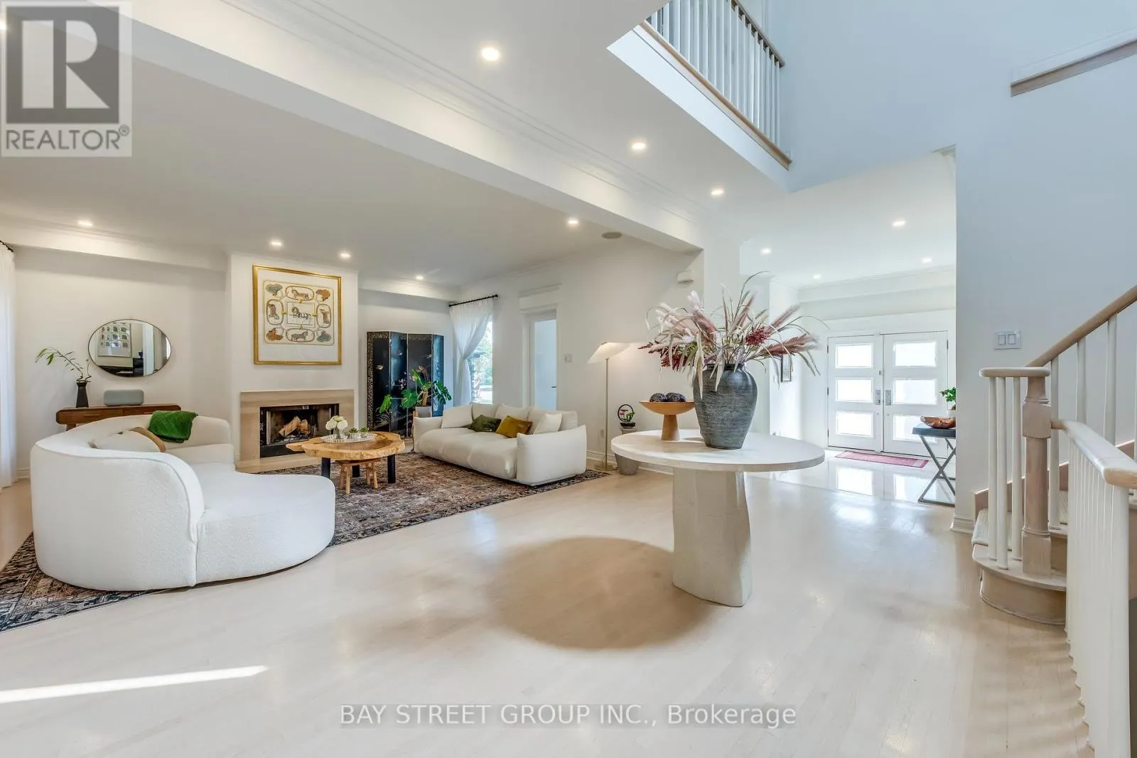 128 BEVERLEY GLEN BOULEVARD