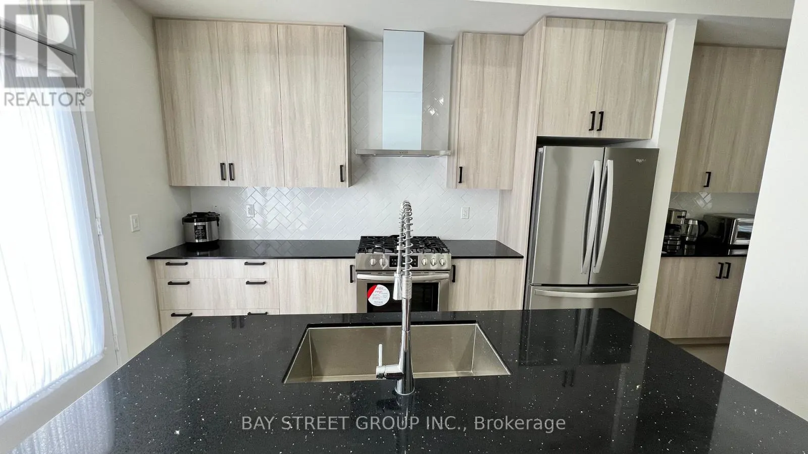 11 INGERSOLL LANE