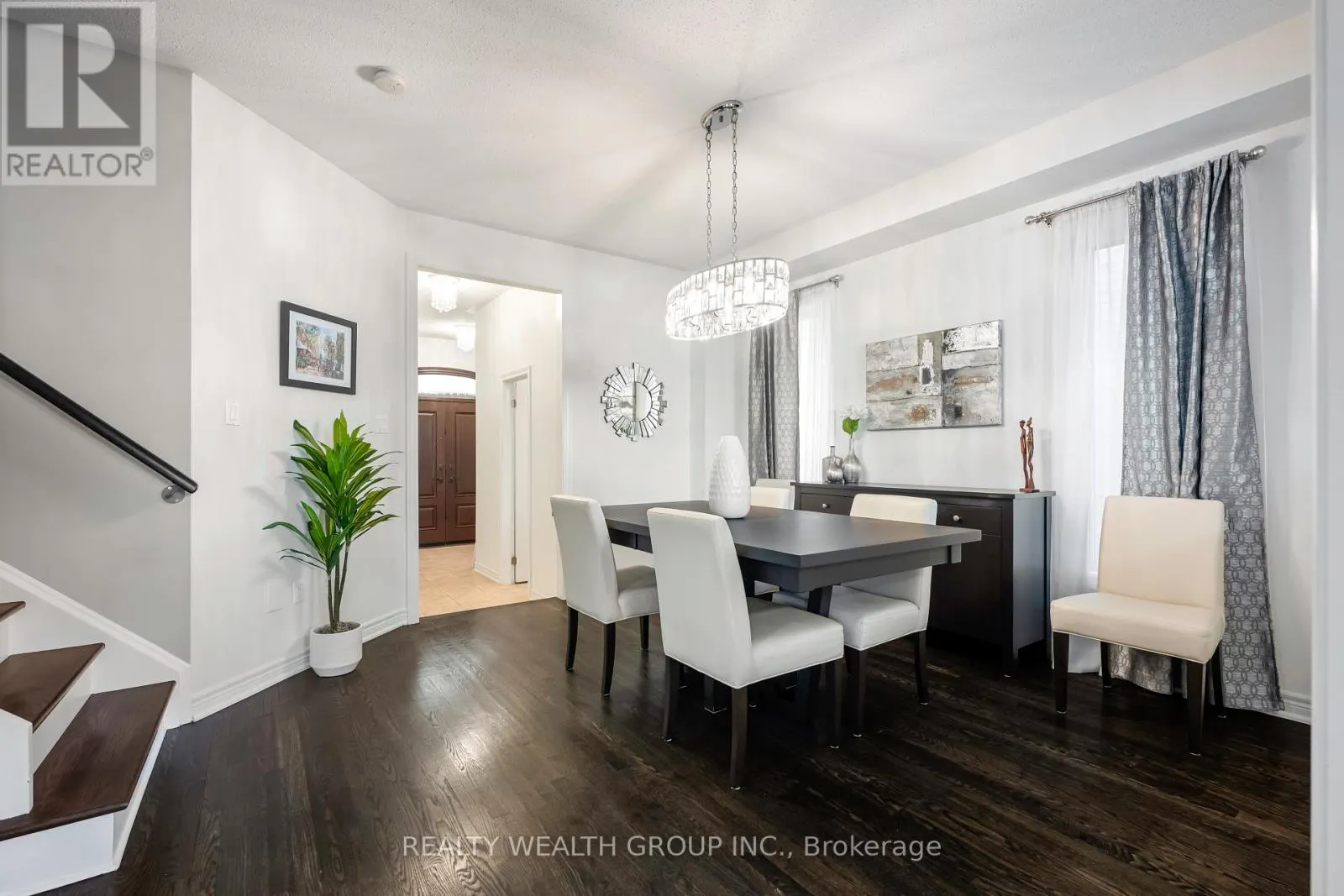 8 HOMERTON AVENUE