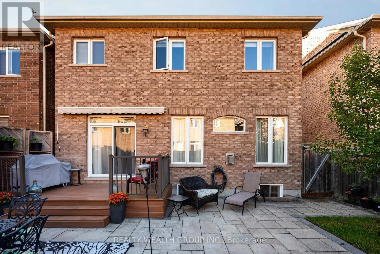 8 HOMERTON AVENUE