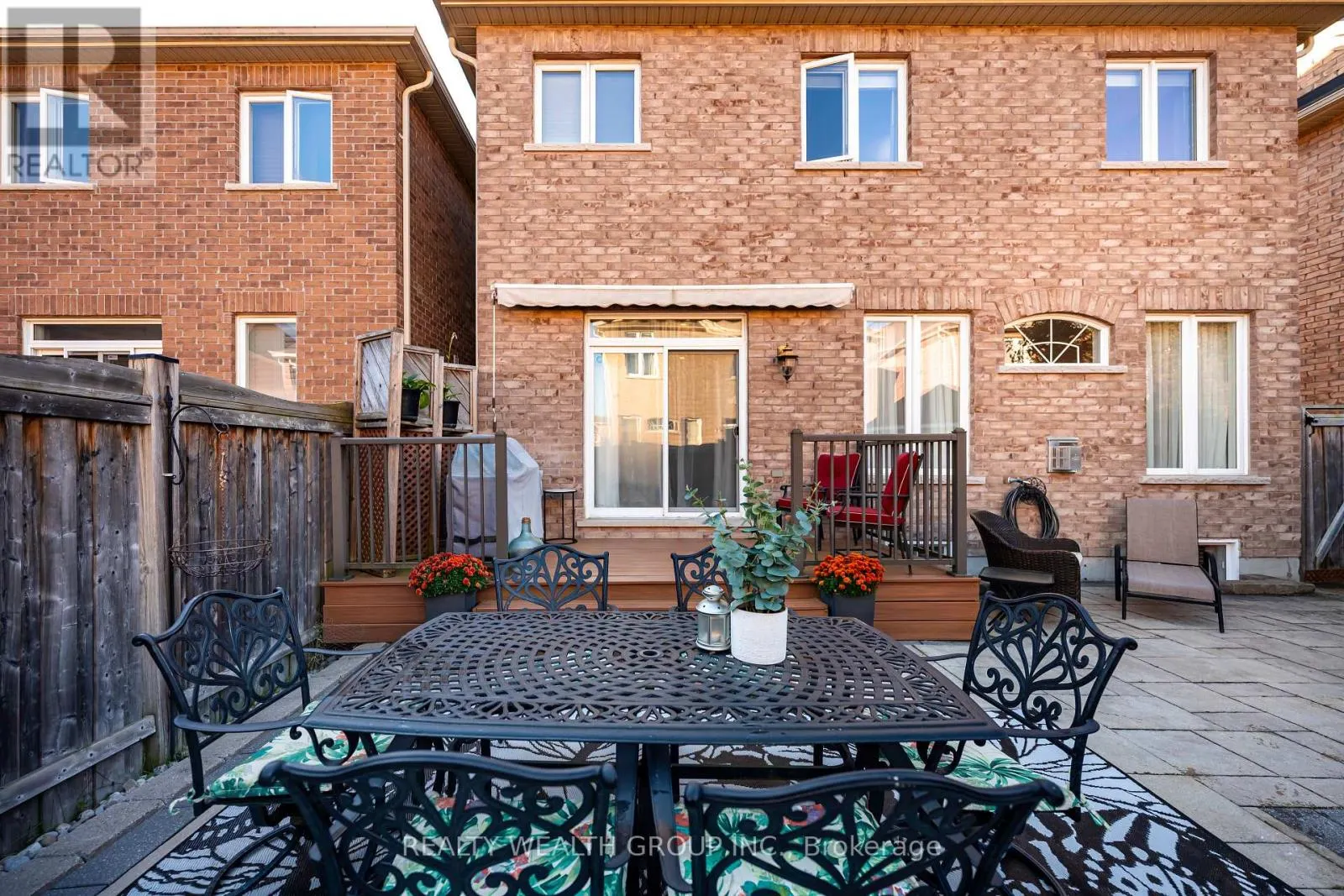 8 HOMERTON AVENUE