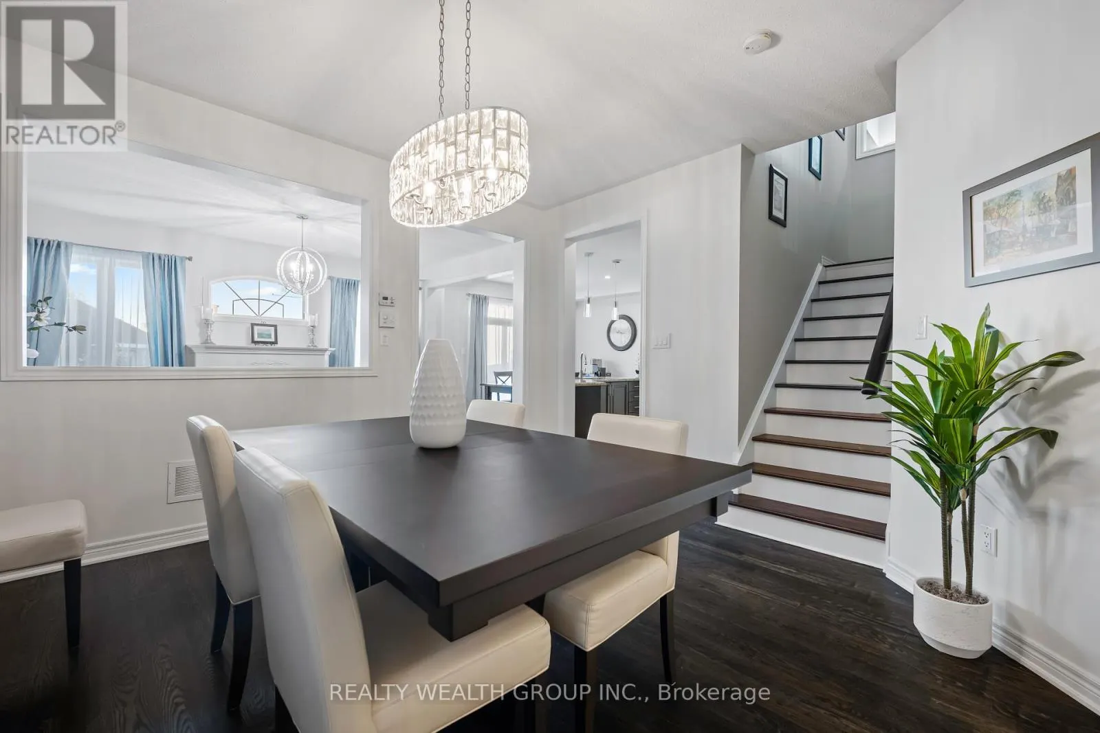 8 HOMERTON AVENUE
