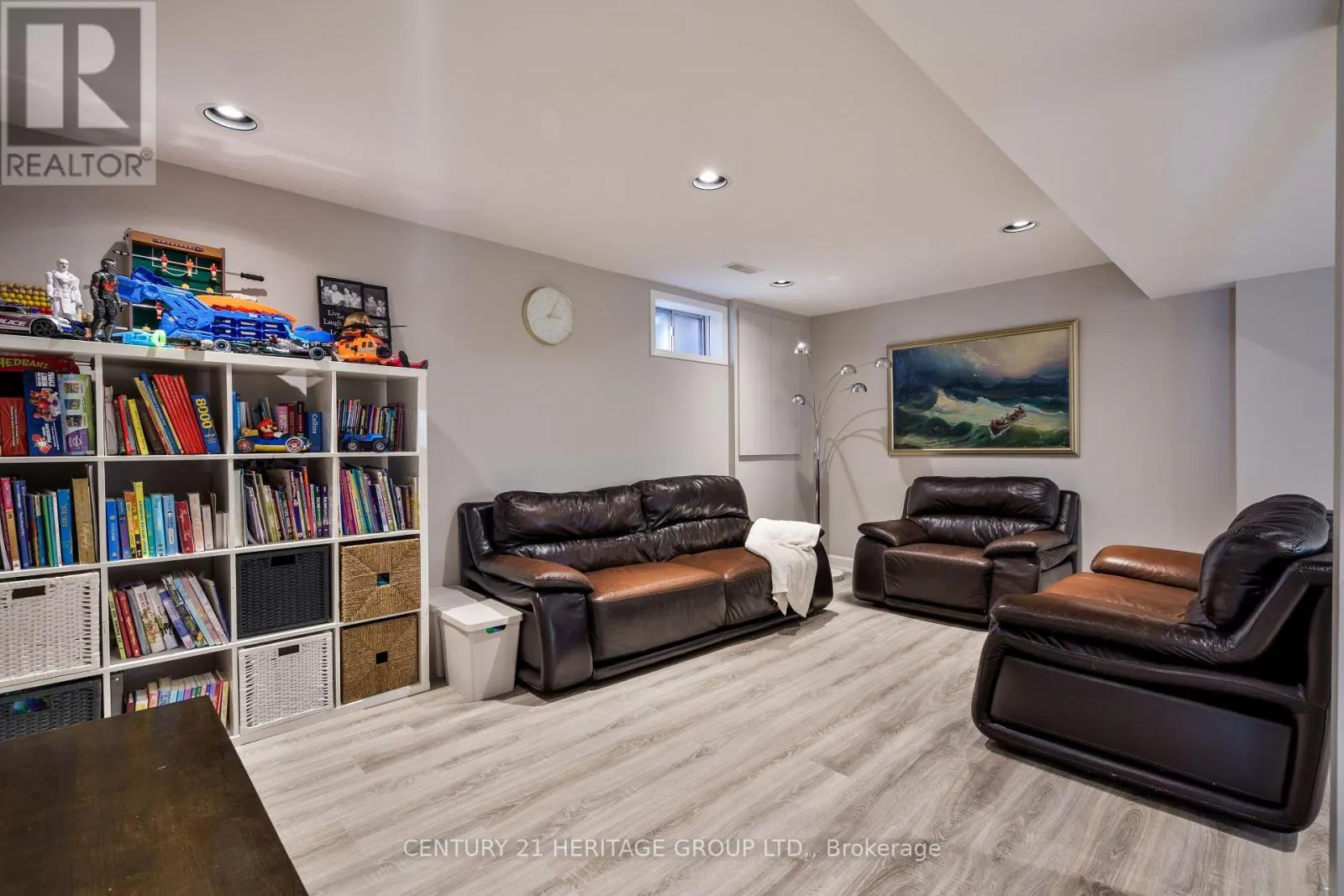 20 FOX RUN LANE