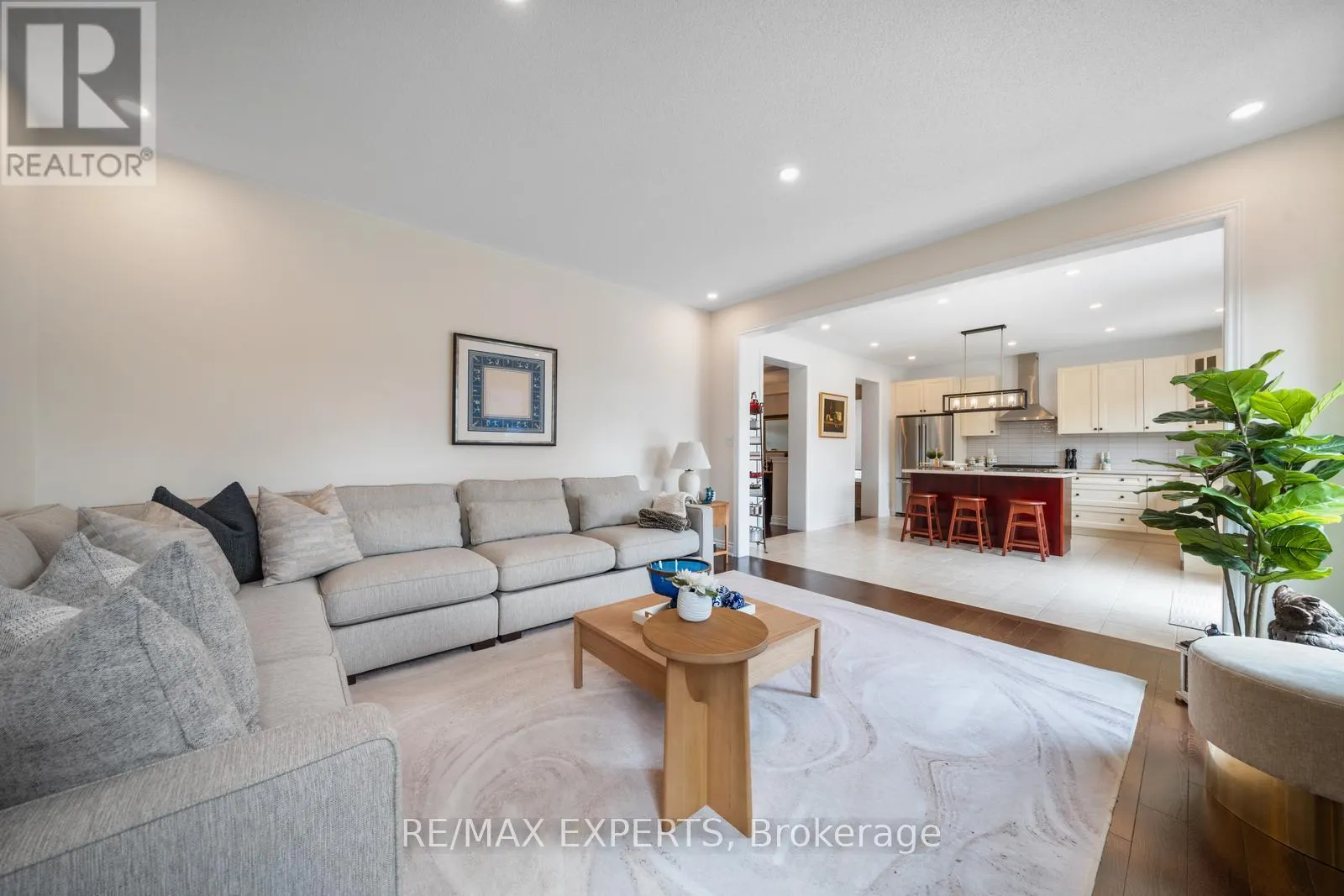 174 SHARPE CRESCENT