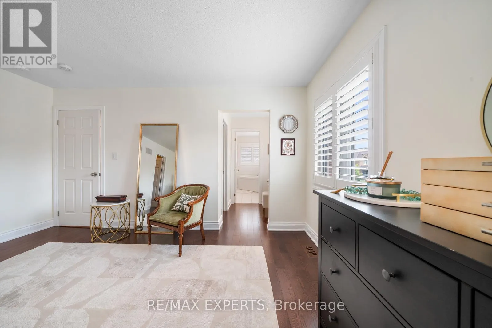 174 SHARPE CRESCENT