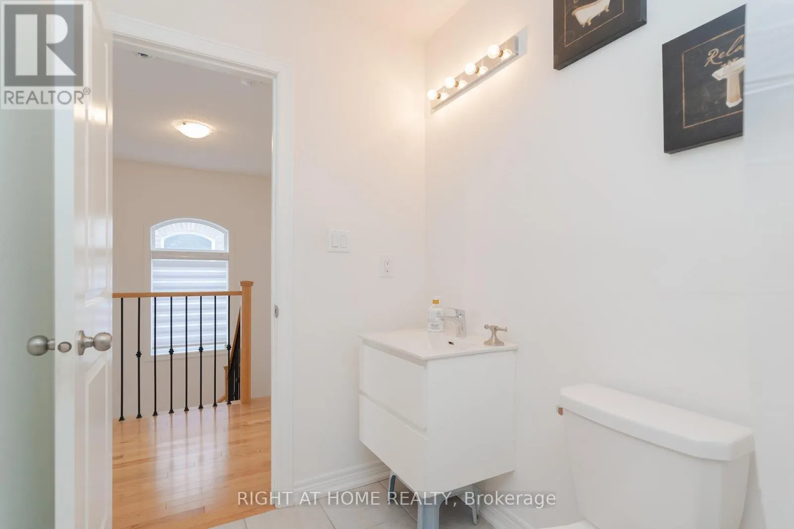 12 GLOBEMASTER LANE